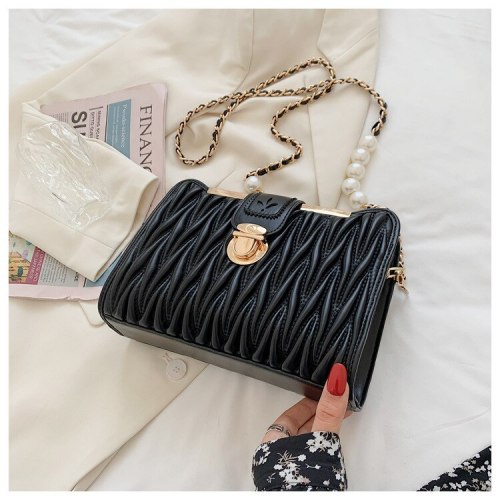Personalized Fold Brand Shoulder Bag 2021 New Fashion One Shoulder Messenger Bag Western Style Pearl Chain Small Square Bag