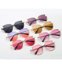 Punk Pearl Sunglasses Women Cat Eye Sun Glasses Gradient Shades Eyewear Lady Brand Designer Metal Frames Eyeglasses UV400