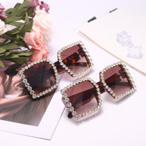 Fashion Oversized Sunglasses Women Bling Rhinestone Sun Glasses New Gradient Diamond Sunglasses Travel Vacation Glasses UV400