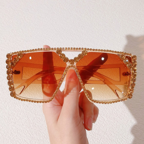 Oversized Crystal Sunglasses Women Bling Rhinestone Eyeglasses Sun Glasses for Lady Luxury Fashion Shade Gradient Glasses UV400