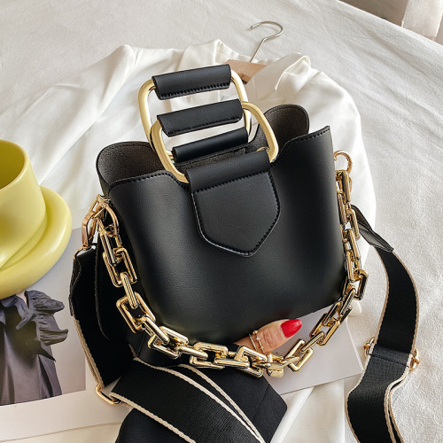 Thick Chain 2022 hit Luxury Women's PU Leather Small Crossbody Bags with Short Handle Shoulder Purses and Handbag Casual Fashion