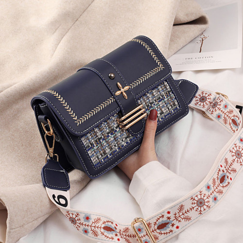 Ladies bag new 2022 summer trendy fashion all-match ladies one-shoulder messenger small square bag