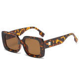 2022 New Fashion Square Sunglasses Women Men Rectangle Style PC Gradients Lens Frame Metal Decoration Brand Designer UV400