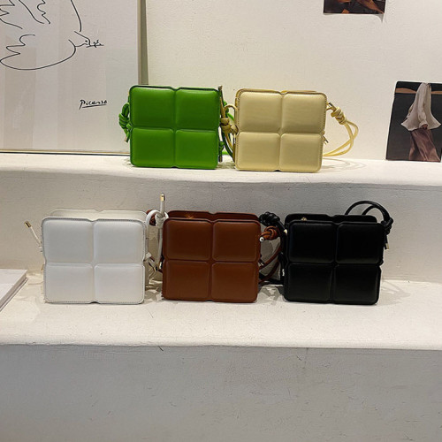 Plaid Ladies High Luxury Solid Color Flap Shoulder Purses 2022 Underarm Designer Women Hand Bags Clutch Purses and Handbags