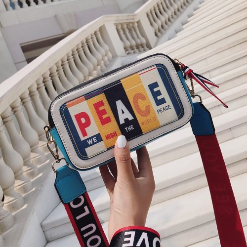 Fashion Letters Women Shoulder Bags Designer Wide Strap Crossbody Messenger Bag Funny Lady Small Flap Harajuku Female Purse 2022