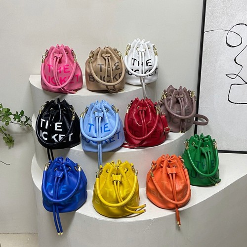 2022 Designer Vintage Letter Bucket Bag for Women Shoulder Bag Fashion Lady Crossbody Bags Luxury Brand Purses Pu Large Capacity