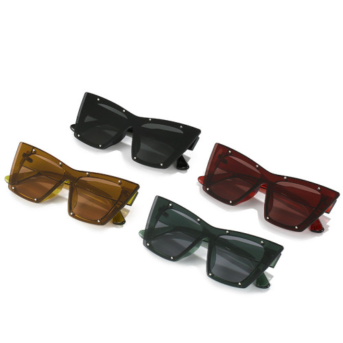 Retro Rivets Oversized Women Cateye Sunglasses Trending Men Punk Sun Glasses Shades UV400