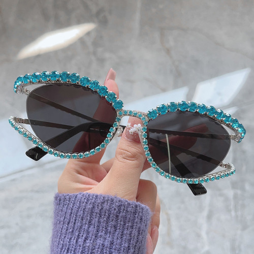 2023 Luxury Brand Designer Oval Rhinestones Sunglasses Women Fashion Metal Big Frame Elegant Cat Eye Sun Glasses Shades Oculos