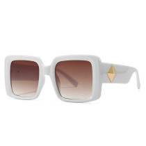 Fashion Oversized Square Sunglasses Women Retro Rivets Decoration Trending Gradient Shades UV400 Men Sun Glasses