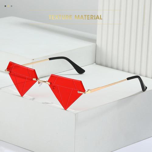 Fashion Triangle Diamond Shaped Sunglasse Women Vintage Clear Ocean Cycling Eyewear Shades UV400 Men Rimless Sun Glasses