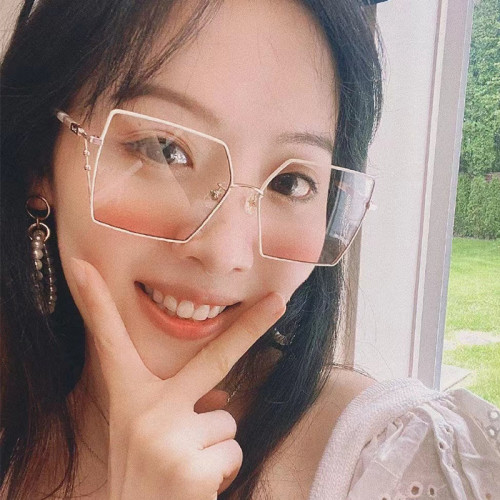 2023 New Square Metal Oversized Frame Sun Glasses Brand Designer Stylish Sunglasses Gradient Pink Lunettes De Soleil Pour Femmes