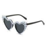 2022 cross-border big frame crooked heart Europe and the United States inlaid pearl sunglasses peach heart love ladies sunglasses UV protection