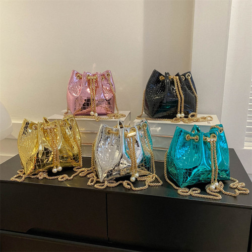 Luxury Women Brand Chain Patent Leather Crocodile Pattern Crossbody Bag Fashion Small Cloud Bucket Messenger Bag 2023 Trendy