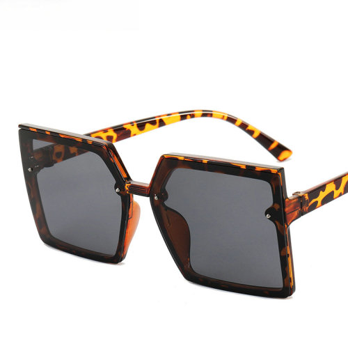 Fashion New Square Sunglasses Luxury Brand Designer Women Small Frame Sun Glasses UV400 Shades Female Eyewear Oculos de sol