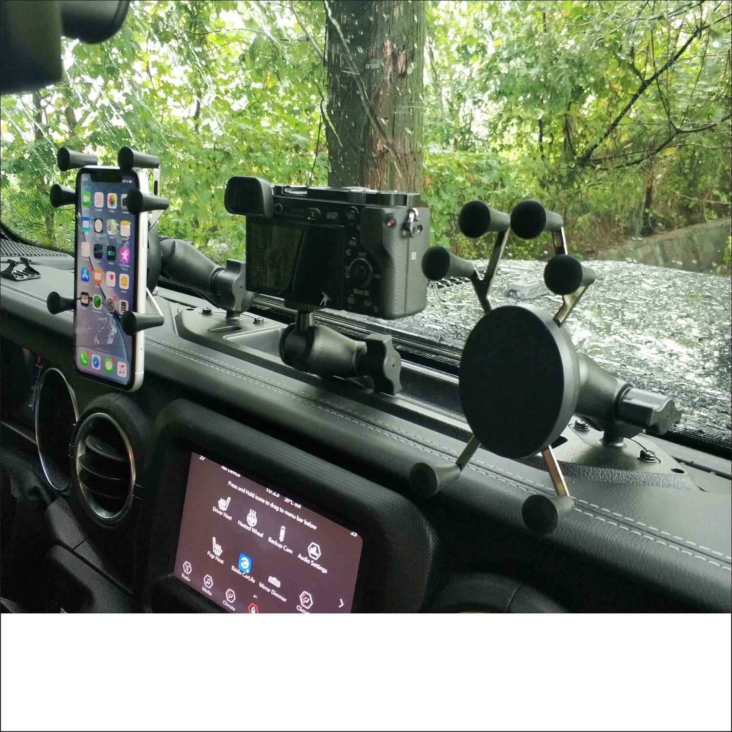 Jeep Wrangler JL phone mount