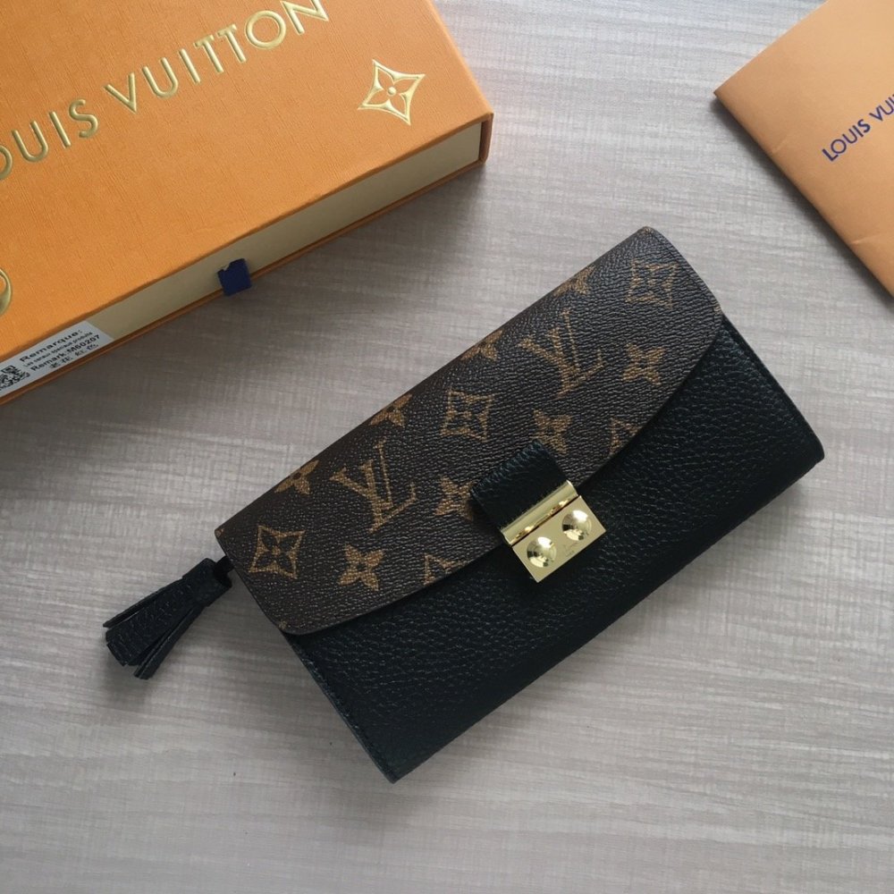 円 人気新作louis Vuitton レディース ルイヴィトン長財布コピー どんなアイテムとも相性がいい 絶賛発売中 M Creditshop Jp