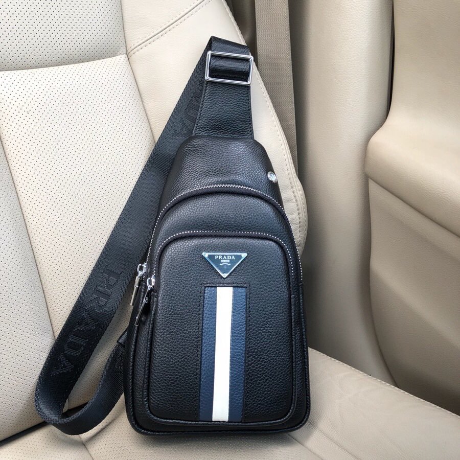 円 100 19秋冬人気新作プラダ Prada メンズボディバッグコピー 数量限定発表 店長お勧め人気商品 M Creditshop Jp