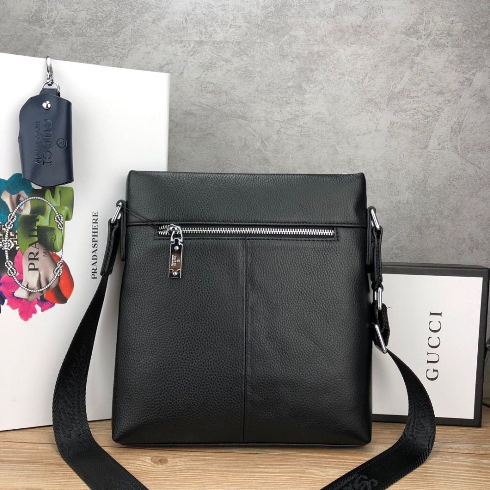 円 100 19新作超売れ筋グッチ Gucci メンズ ショルダーバッグコピー 効果抜群 視線を独り占める M Creditshop Jp
