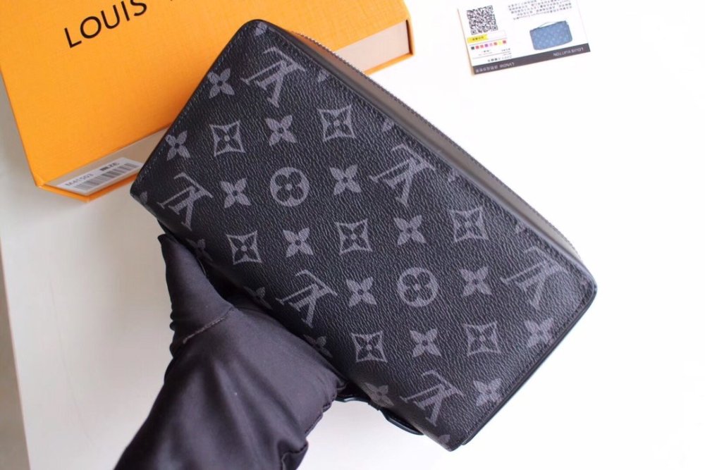 円 100 19新作 超売れ筋louis Vuitton メンズ ルイヴィトン長財布コピー どんなアイテムとも相性がいい 絶賛発売中 M Creditshop Jp