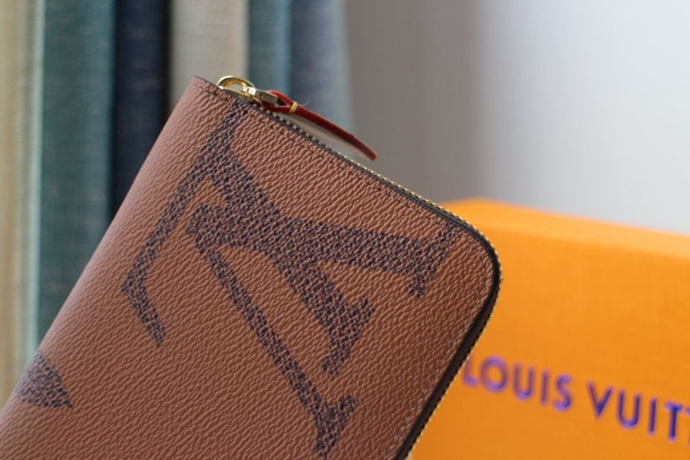 円 19新作 超売れ筋louis Vuitton メンズ ルイヴィトン長財布コピー どんなアイテムとも相性がいい 絶賛発売中 M Creditshop Jp