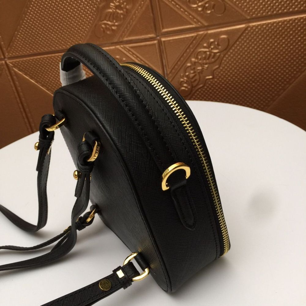 円 100 19秋冬新作 超売れ筋プラダ Prada レディース バックパックコピー 特別価格にて販売 今一番流行っている人気アイテム M Creditshop Jp