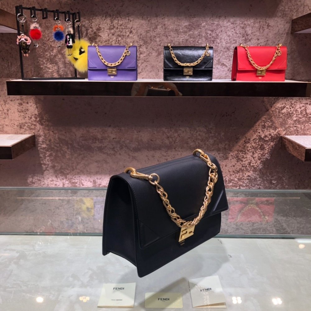 円 19秋冬人気新作フェンディ Fendi レディース ショルダーバッグコピー 数量限定発表 店長お勧め人気商品 M Creditshop Jp 円 19秋冬人気新作フェンディ Fendi レディース ショルダーバッグコピー 数量限定発表 店長お勧め人気商品 M Creditshop Jp