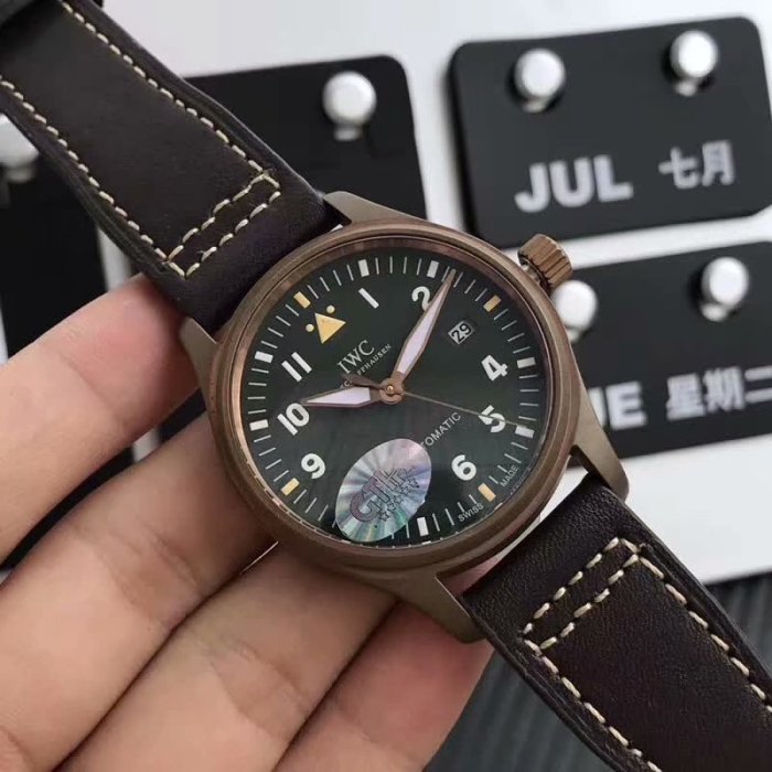 人気高級IWC パイロットウォッチ コピーシリーズ メンズ 自動巻き
