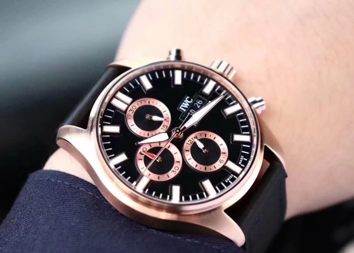 人気高級IWC パイロットウォッチ コピーシリーズ メンズ 自動巻き2色