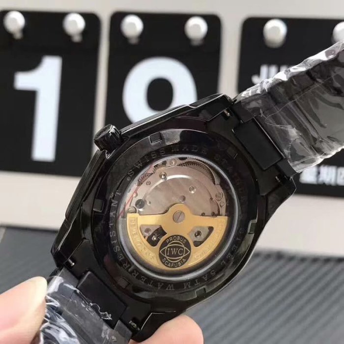 高品質IWC パイロットウォッチ コピーシリーズ メンズ 自動巻き3色