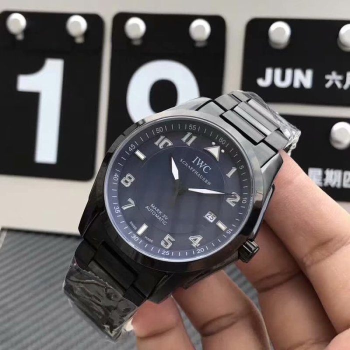 高品質IWC パイロットウォッチ コピーシリーズ メンズ 自動巻き3色