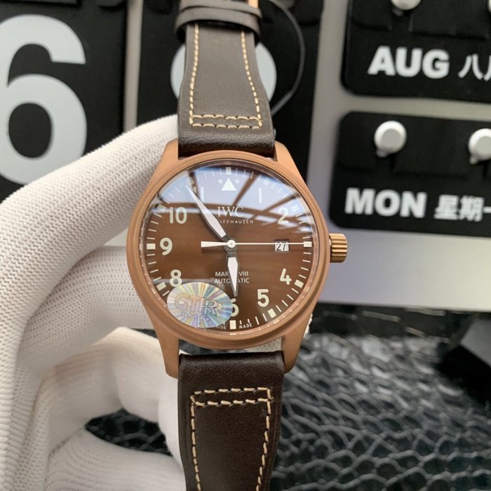 高品質IWC パイロットウォッチ コピーシリーズ メンズ 自動巻き