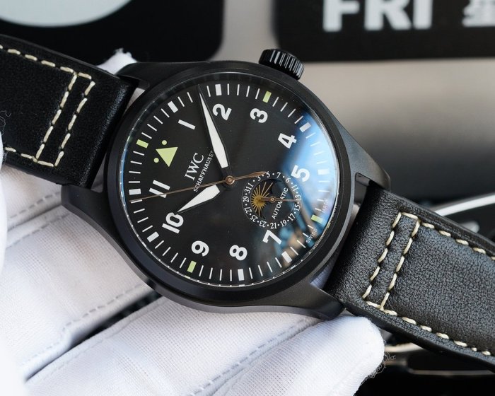 人気高級IWC パイロットウォッチ コピーシリーズ メンズ 自動巻き2色