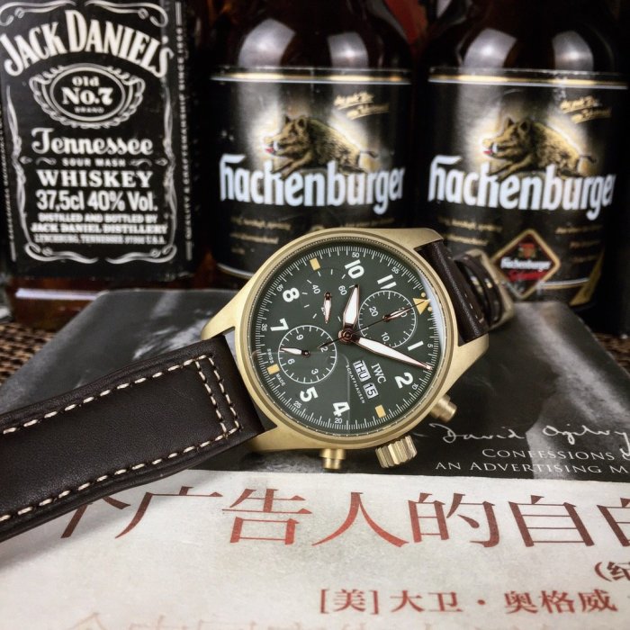 高品質IWC パイロットウォッチ コピーシリーズ メンズ 自動巻き 2色