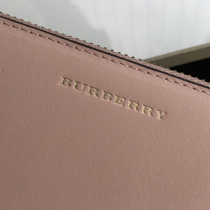 2019秋冬定番商品バーバリー(BURBERRY)☆レディース 長財布コピー ☆爆発人気商品!数量限定発表★♫♪