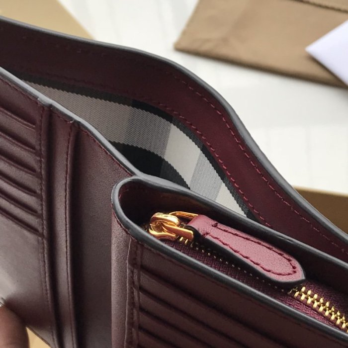  2019秋冬新作☆超売れ筋バーバリー(BURBERRY)☆レディース 財布コピー ☆特別価格にて販売!!今一番流行っている人気アイテム!!