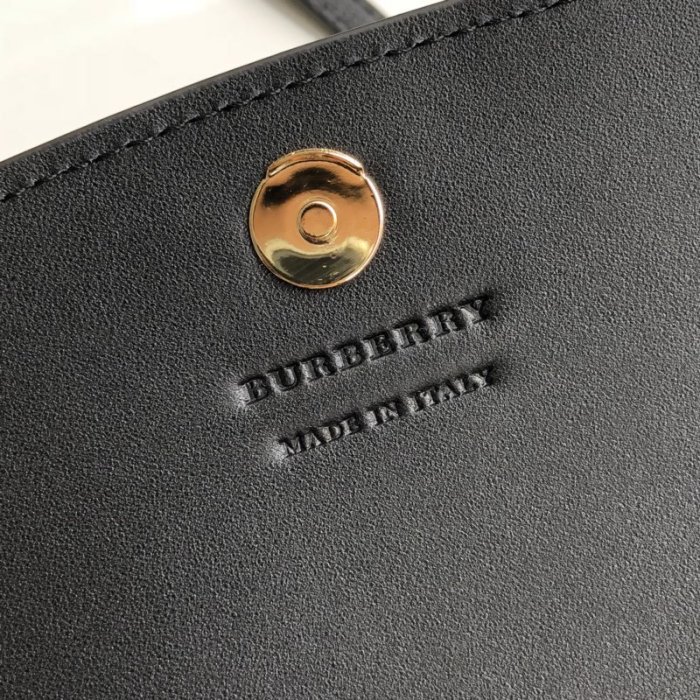 2019秋冬高品質バーバリー(BURBERRY)☆レディース 長財布コピー ☆気持ちの良い触り心地♪相性抜群！