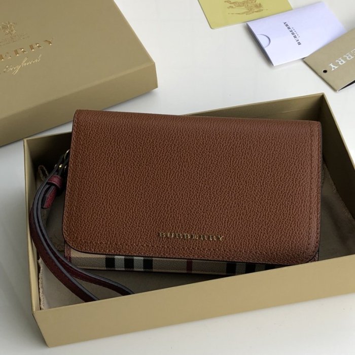 2019秋冬注目度NO.1バーバリー(BURBERRY)☆レディース 長財布コピー ☆斬新アイテム一挙公開!雑誌で話題騒然！