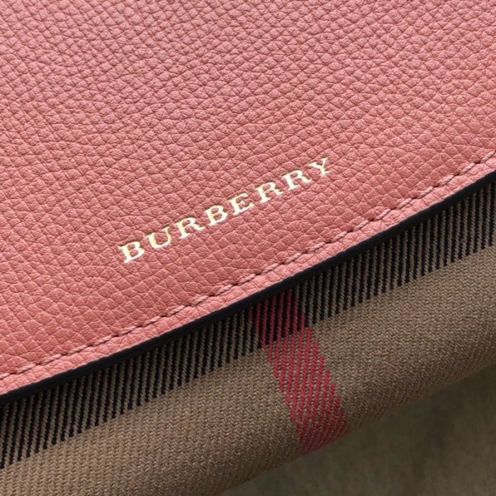 2019秋冬高品質バーバリー(BURBERRY)☆レディース 長財布コピー ☆気持ちの良い触り心地♪相性抜群！