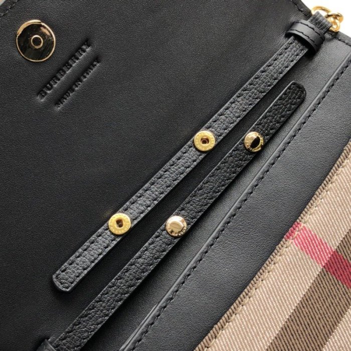 2019秋冬高品質バーバリー(BURBERRY)☆レディース 長財布コピー ☆気持ちの良い触り心地♪相性抜群！