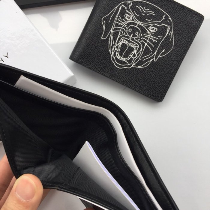 2019秋冬新作☆超売れ筋ジバンシー(GIVENCHY)☆メンズ 財布コピー ☆特別価格にて販売!!今一番流行っている人気アイテム!!