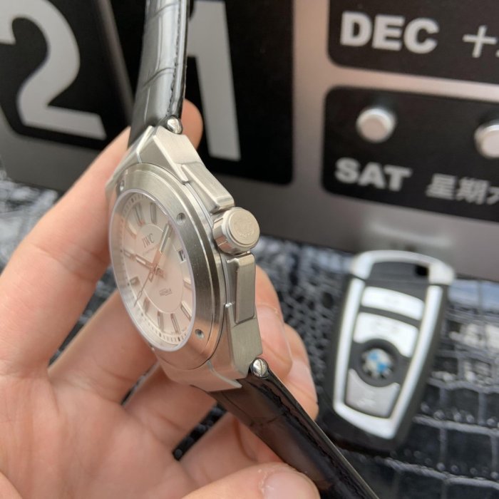 人気高級IWC エンジニア コピーシリーズ メンズ 自動巻き2色