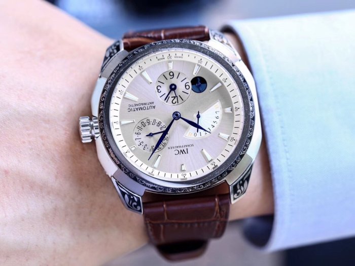 高品質IWC エンジニア コピーシリーズ メンズ 自動巻き4色