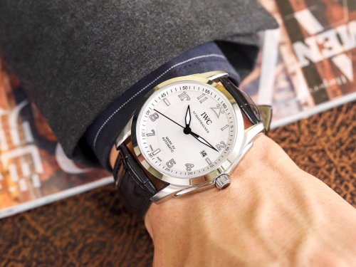 大人気新作IWC エンジニア コピーシリーズ メンズ 自動巻き2色