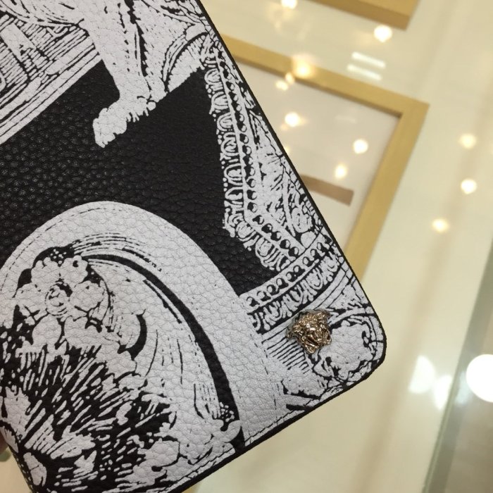 2019大人気爆発ヴェルサーチェ(VERSACE)☆メンズ 長財布コピー ☆人気商品今流行り欠かせない存在☆★ 