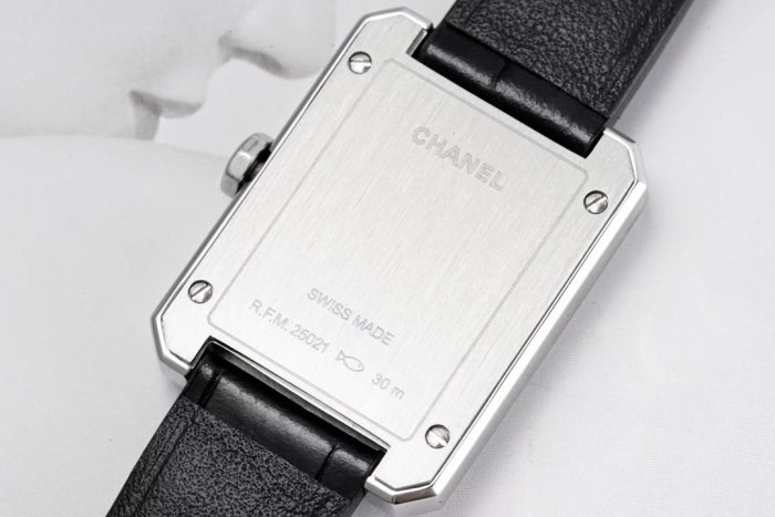 定番人気新品シャネル 時計 コピー レディース クオーツ