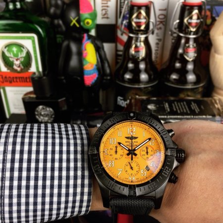 定番人気新品ブライトリング 時計 コピー メンズ クオーツ2色