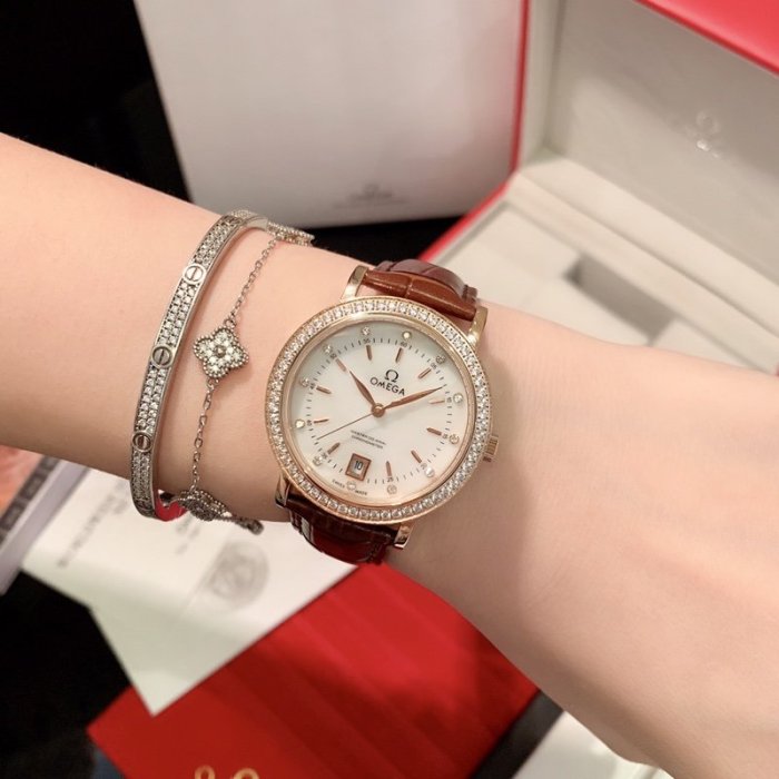 注目度NO.1オメガ 時計 コピー レディース クオーツ 7色