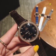 注目度NO.1オメガ 時計 コピー レディース クオーツ 4色
