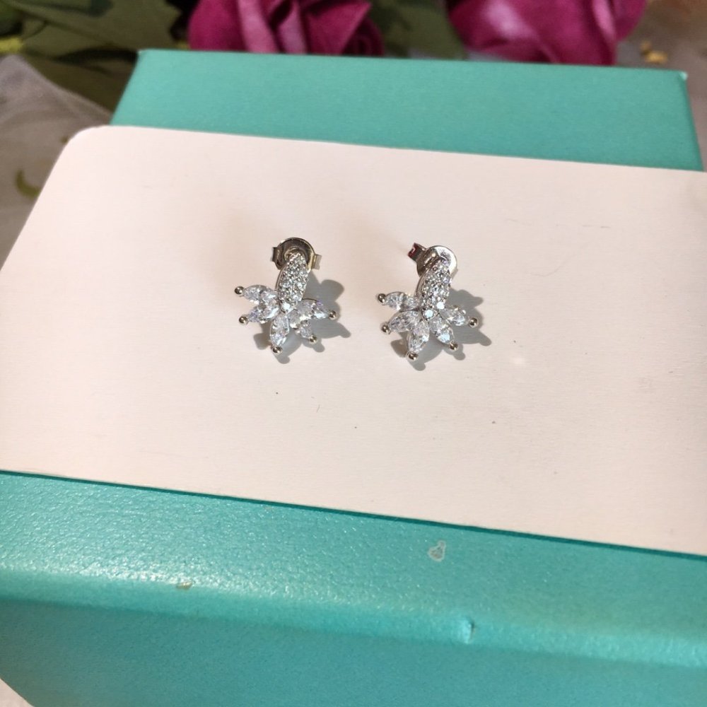 円 ティファニーコピーピアス 定番人気新品 Tiffany Co レディース ピアス 925シルバー M Creditshop Jp