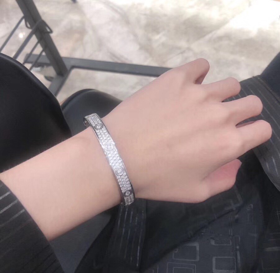 円 カルティエコピーブレスレット 定番人気新品 Cartier レディース ブレスレット 925シルバー 2色 M Creditshop Jp